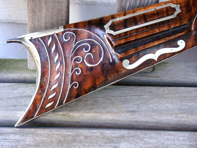 A spectacular 19th century Tiger-Maple Half-stock percussion Plains Rifle, unsigned, circa 1850 — image 2